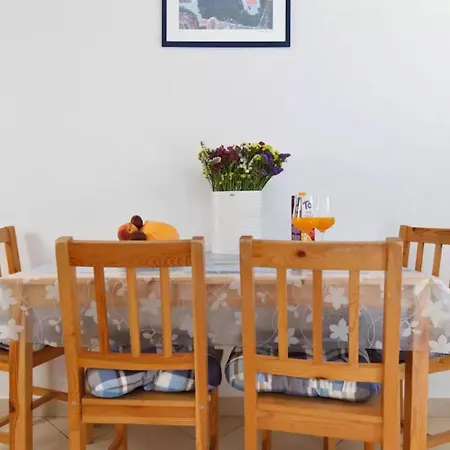 With Large Garden In The Heart Of * Split