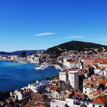 With Large Garden In The Heart Of * Split