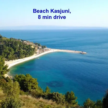 With Large Garden In The Heart Of Apartamento Split