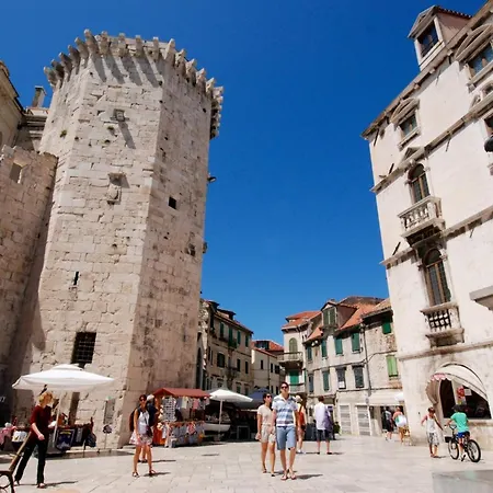 With Large Garden In The Heart Of * Split